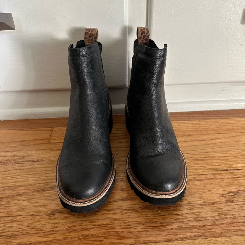 Dolce Vita Huey h2O Water Resistant Boot, Black, Women’s size 6